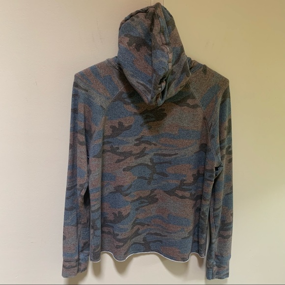 Sundry ~Camo Crop Small Hoodie in Heather Gray - Picture 11 of 12